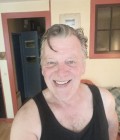 Guillaume 55 лет Bordeaux Франция