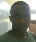 Nicolas 32 лет Libreville Gabon  Франция