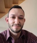Arnaud 38 лет Carrouges Франция
