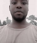 Alain 30 лет Soweto  Южная Африка