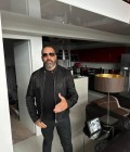 Farid 57 лет Montfermeil Франция