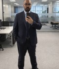 Marc 46 лет Paris Франция