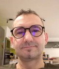Denis 52 лет Bogny Sur Meuse Франция