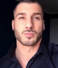 Jean yves 36 ans Lyon France