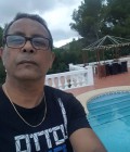 Ben 58 ans Arles France