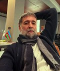 Richard 54 лет Marseille  Франция