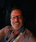 Nicolas 62 ans California  Royaume-Uni