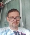 Viktor 46 ans Madrid Espagne