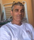 Jean 58 лет Gonfaron Франция