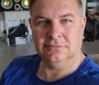 Yannick 54 лет Guise Франция