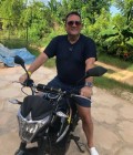 Denis 52 ans Québec  Canada