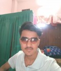 Aniket 18 лет Delhi Индия
