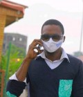 Nicolas 32 лет Libreville Gabon  Франция
