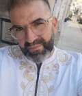 Christophe 51 лет La Rochelle Франция