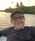 Michael 55 ans California  Etats-Unis