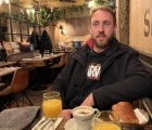 Adrien 37 лет Châlons En Champagne  Франция