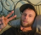 Steven 37 ans Causacien Hfvh Ug U  Uhu Canada