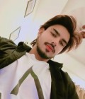 Shivam 19 лет  Индия