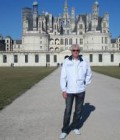 Dominique 70 лет Blois Франция
