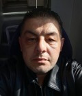 Timur 41 ans Frankfurt  Allemagne
