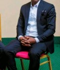 Ange 37 лет Bujumbura  Китай