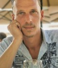 Julien 36 лет Lapalisse  Франция