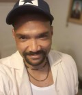 Gordon 58 ans Chelmsford Royaume-Uni