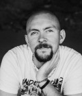 Julien 33 лет Cherbourg Франция
