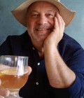 Alan  66 ans Albon France