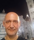 Emiliano 52 лет Firenze Италия