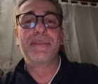 Emmanuel 49 лет Tonnerre Франция