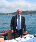 John 67 ans Paris  France