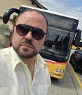 Miguel 44 лет Bulle Швейцария