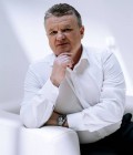Robert 49 ans Prague République tchèque