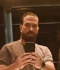 Reza 35 ans Doha Qatar