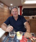 Michel 63 лет Vannes Франция
