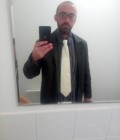 Nikolai 45 ans Begard France