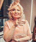 Sandra 54 ans Saint Petersburg Russie