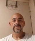 Roberto 42 лет Chula  Vista  США