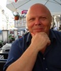 Michael 66 ans Engineer Canada