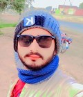 Zubair 20 лет Multan  Pakistan