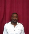 Elie 46 ans Haiti  Canada