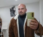 Mickael 37 лет Puiseaux  Франция