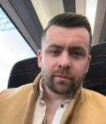Jonah 43 лет London  Великобритания