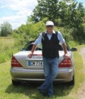 Xavier 64 лет Moulins Франция