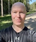 Martin 51 ans Västerås Tadjikistan