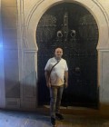 Thierry 61 лет Chavigny Франция