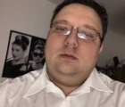Jaroslaw 42 лет Flensburg Германия