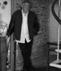 Alain 77 ans Uccle Belgique