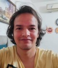Vikas 43 лет Delhi Индия